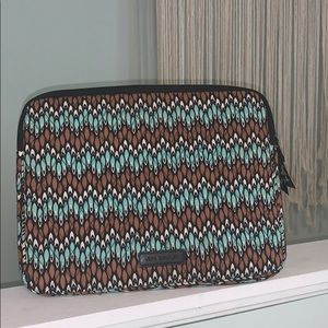 SOLD Vera Bradley laptop sleeve